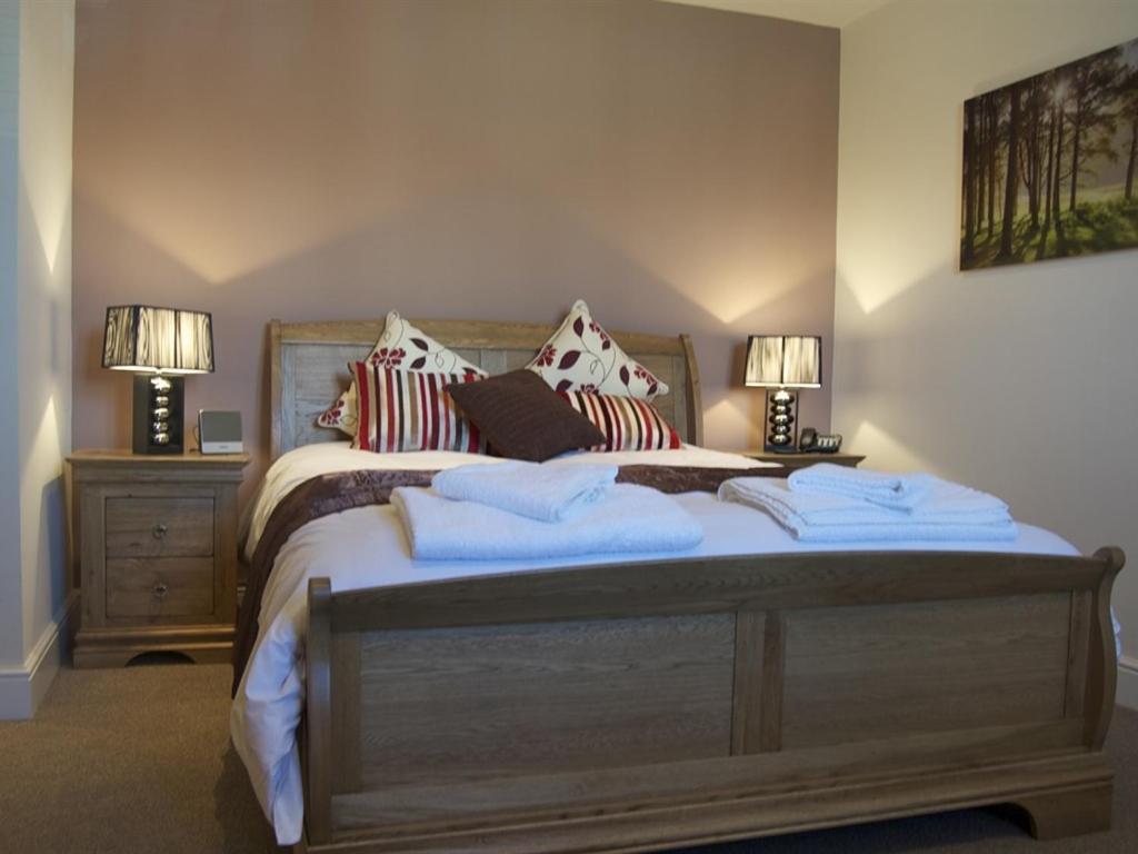 The Walnut Tree Inn Mere Mere  Ruang foto